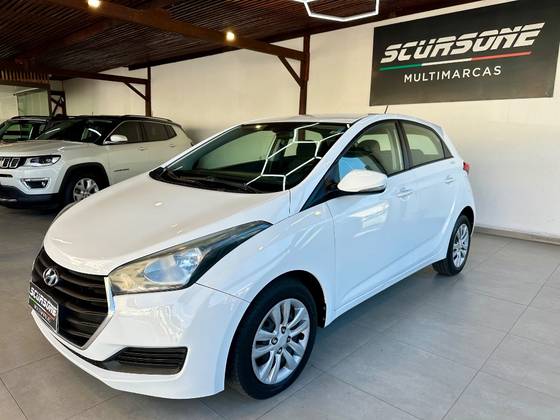 HYUNDAI HB20 1.0 COMFORT PLUS 12V TURBO FLEX 4P MANUAL